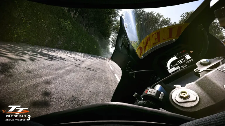 TT ISLE OF MAN RIDE ON THE EDGE 3 - PS4